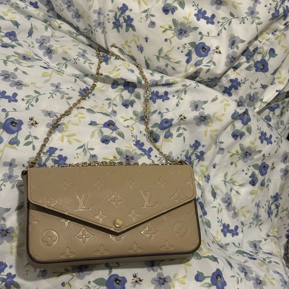 Louis Vuitton Handbags - Louis Vuitton Beige Monogram Envelope Chain Bag